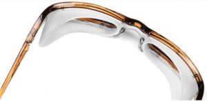 Ladies moisture chamber glasses